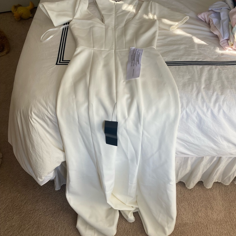 BCBGMAXAZRIA- White “Estrella” Cutout Cap Sleeve Maxi Cocktail Dress - Picture 6 of 10